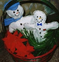 Snowmen in a basket